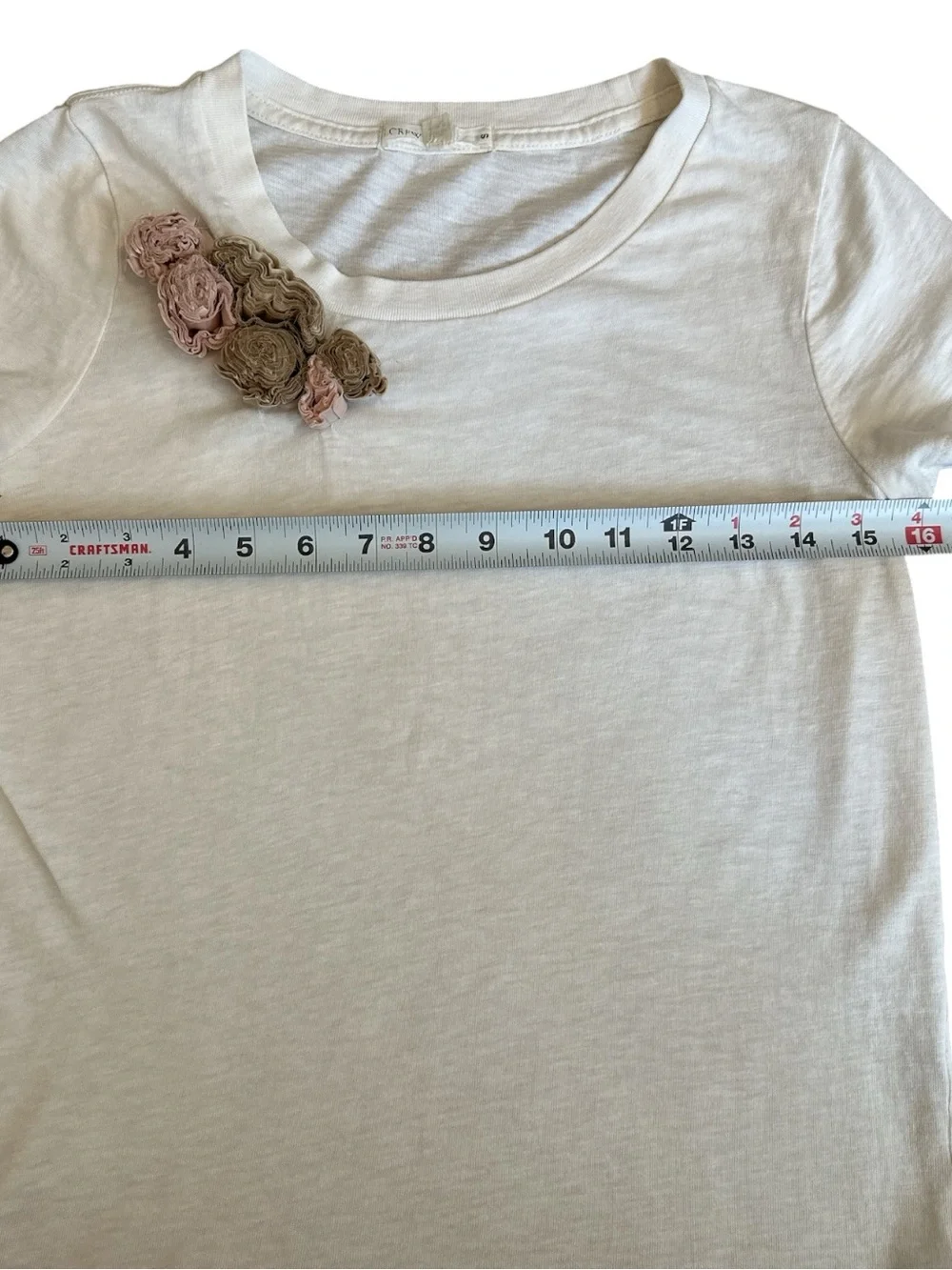J.Crew Floral Appliqué White Tee Top Rosette Shoulder Detail Size Small